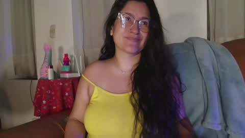 Snapshot of deesseluxure_ chatting on 11.01.25 Andre online show from 11.01.25