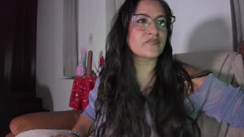 Snapshot of deesseluxure_ chatting on 11.12.25 Andre online show from 11.12.25