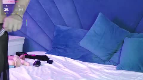 Snapshot of deezylicious chatting on 11.15.25 Deea online show from 11.15.25