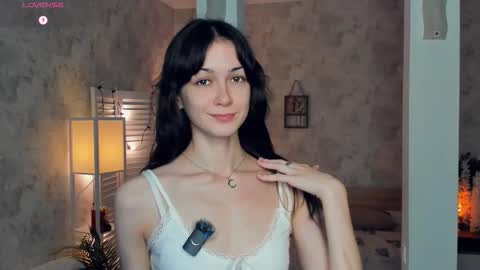 Snapshot of defeded_lovee chatting on 11.12.25 Amy online show from 11.12.25