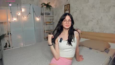 Snapshot of defeded_lovee chatting on 11.15.25 Amy online show from 11.15.25