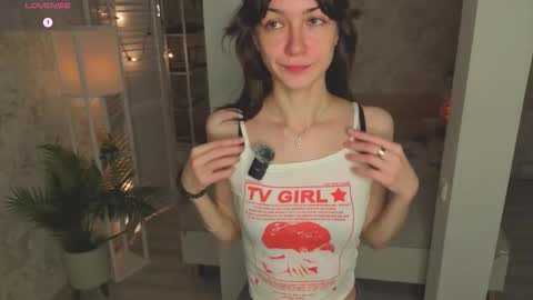 Snapshot of defeded_lovee chatting on 11.20.25 Amy online show from 11.20.25