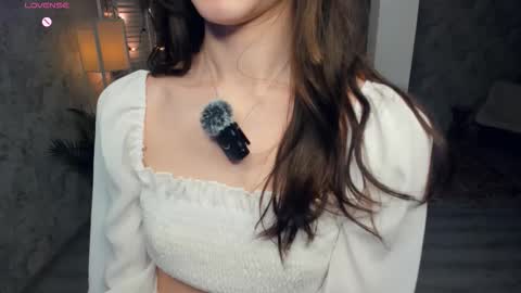 Snapshot of defeded_lovee chatting on 11.26.25 Amy online show from 11.26.25