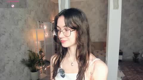 Snapshot of defeded_lovee chatting on 11.27.25 Amy online show from 11.27.25