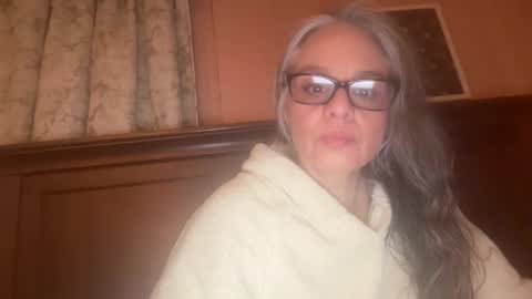 Tori online show from 02.14.26