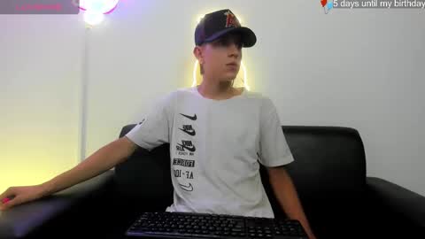 Snapshot of dei_v_48 chatting on 01.14.25 DEIVY online show from 01.14.25