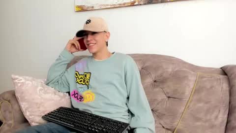 Snapshot of dei_v_48 chatting on 03.12.25 DEIVY online show from 03.12.25