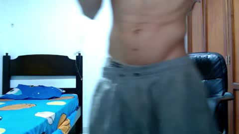 Snapshot of dei_v_48 chatting on 04.03.26 DEIVY online show from 04.03.26