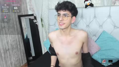 Snapshot of deimon_dust chatting on 12.04.25 Deimon Dust online show from 12.04.25