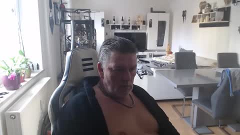 Snapshot of deinprinz2312 chatting on 03.11.25 deinprinz2312 online show from 03.11.25