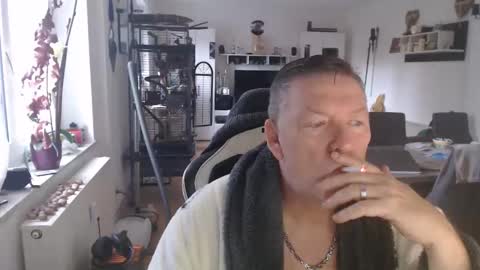 deinprinz2312 online show from 11.17.25