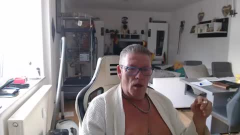 deinprinz2312 online show from 06.18.26