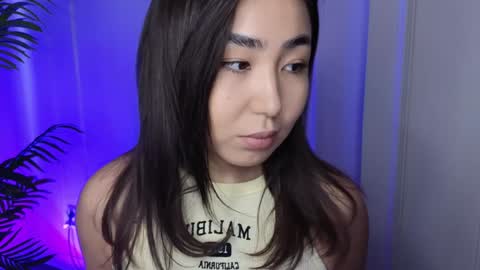sexy bimbo little kitty asian misstress quen princes sexy girl you can just call me pleasure online show from 12.17.24