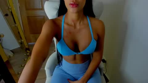 Snapshot of deisy_madrid chatting on 01.06.25 deisymadrid online show from 01.06.25