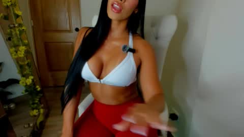 Snapshot of deisy_madrid chatting on 10.07.25 deisymadrid online show from 10.07.25
