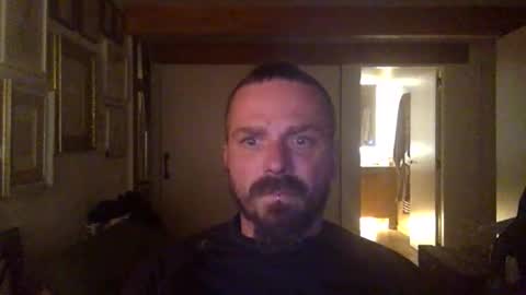 Snapshot of deivitzzz chatting on 11.04.25 Hermes online show from 11.04.25