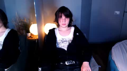 Snapshot of delalex chatting on 06.10.26 Alex online show from 06.10.26