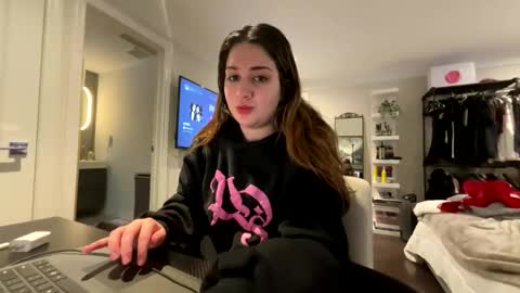 Snapshot of delarav19 chatting on 02.21.26 Delara V online show from 02.21.26