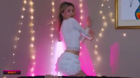 Snapshot of delcieodoherty chatting on 11.28.25 Adla online show from 11.28.25