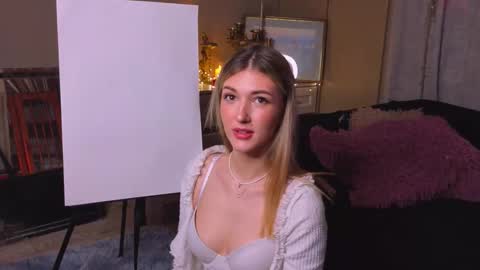 Snapshot of delcieodoherty chatting on 12.05.25 Adla online show from 12.05.25