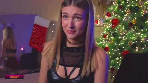 Snapshot of delcieodoherty chatting on 12.14.25 Adla online show from 12.14.25