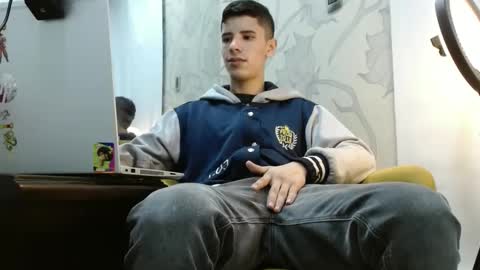 Snapshot of delglo chatting on 10.11.25 delglo online show from 10.11.25