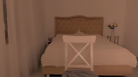 Snapshot of deliadelicious chatting on 01.10.25 deliadelicious online show from 01.10.25