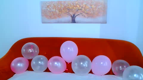 Snapshot of deliciaalove chatting on 10.13.25 deliciaalove online show from 10.13.25