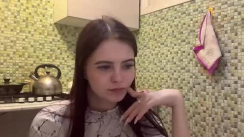 Snapshot of deliciastombaugh chatting on 04.18.26 Kiki online show from 04.18.26
