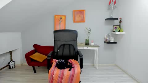 DeliciousLolly online show from 10.17.25