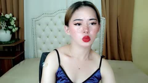 Snapshot of deliciously_sophie chatting on 04.30.26 Sophie online show from 04.30.26