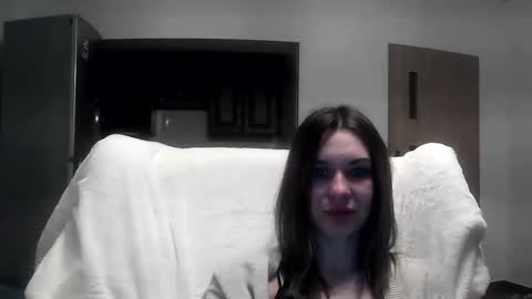 Snapshot of delightaurora chatting on 02.11.25 Aurora online show from 02.11.25