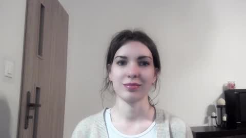 Snapshot of delightaurora chatting on 03.12.25 Aurora online show from 03.12.25