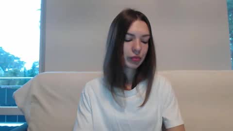 Snapshot of delightaurora chatting on 10.08.25 Aurora online show from 10.08.25