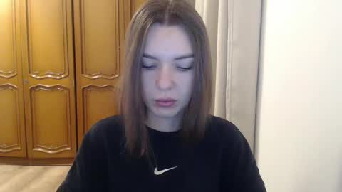 Snapshot of delightaurora chatting on 12.02.25 Aurora online show from 12.02.25