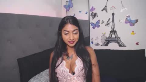Snapshot of delilah_blazee chatting on 10.01.25 Delilah Blaze online show from 10.01.25
