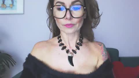 delilah_sweet online show from 04.13.26
