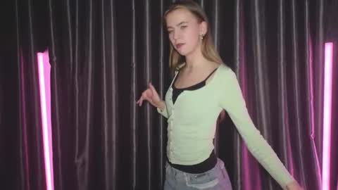 Rochel online show from 11.25.25