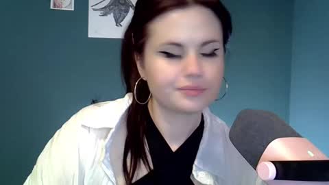 dellacrush_ online show from 02.20.25