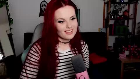 dellacrush_ online show from 11.24.25