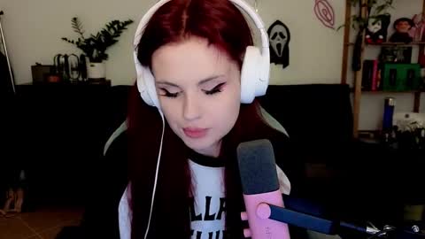 dellacrush_ online show from 12.13.25