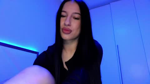 delly_love online show from 04.01.26