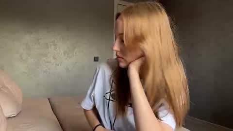 Mia online show from 07.06.26