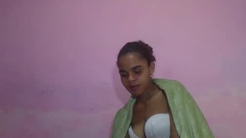 delphine online show from 05.05.26