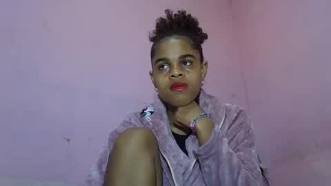 Snapshot of delphineee chatting on 05.28.26 delphine online show from 05.28.26