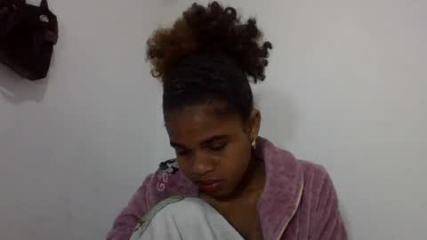 Snapshot of delphineee chatting on 06.15.26 delphine online show from 06.15.26