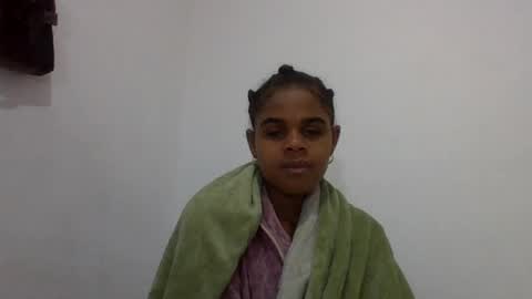 Snapshot of delphineee chatting on 06.17.26 delphine online show from 06.17.26