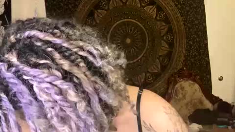 Snapshot of deluxxxeblu chatting on 01.07.25 TankinBody online show from 01.07.25