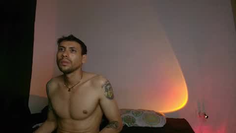 Snapshot of demian_melany_ chatting on 02.19.26 demian_melany_ online show from 02.19.26