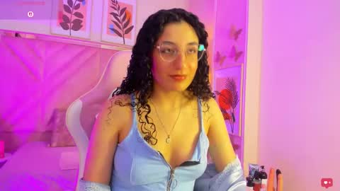 Snapshot of demijones_ chatting on 12.23.25 Demi online show from 12.23.25